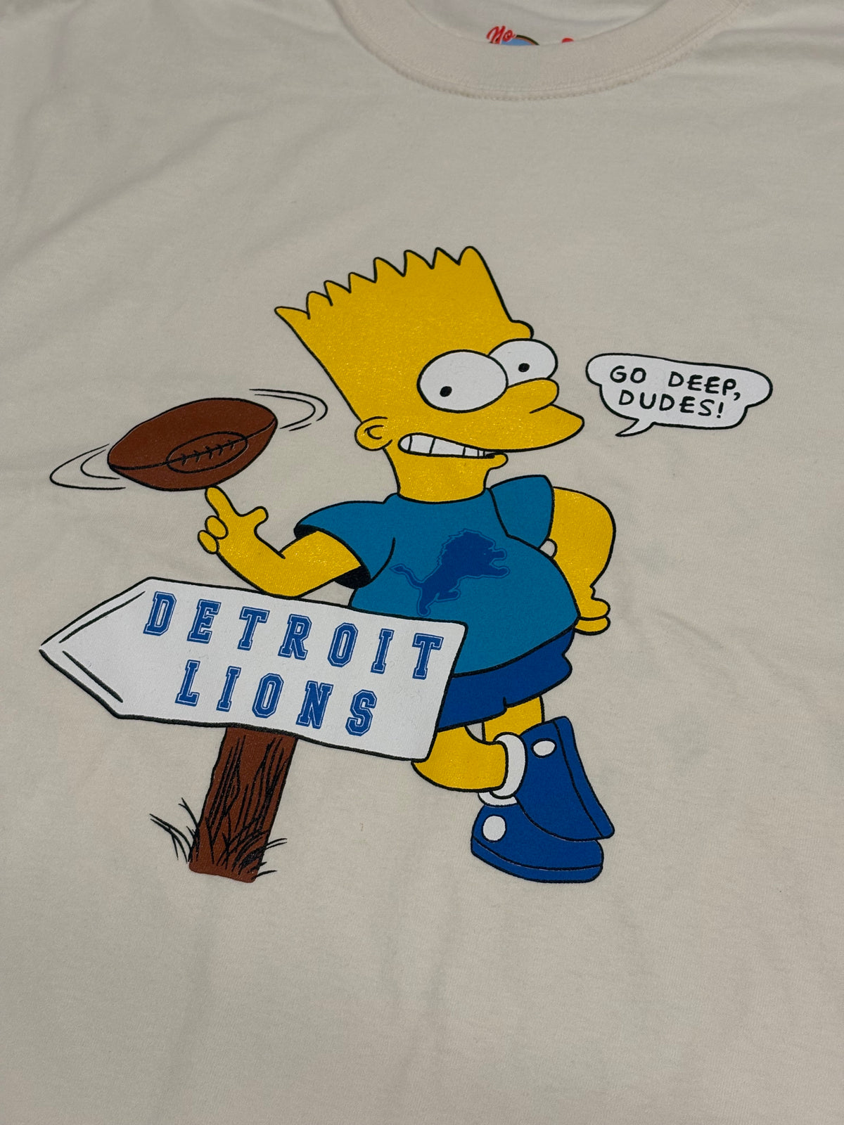 *Vintage inspired Bart Lions Ivory T