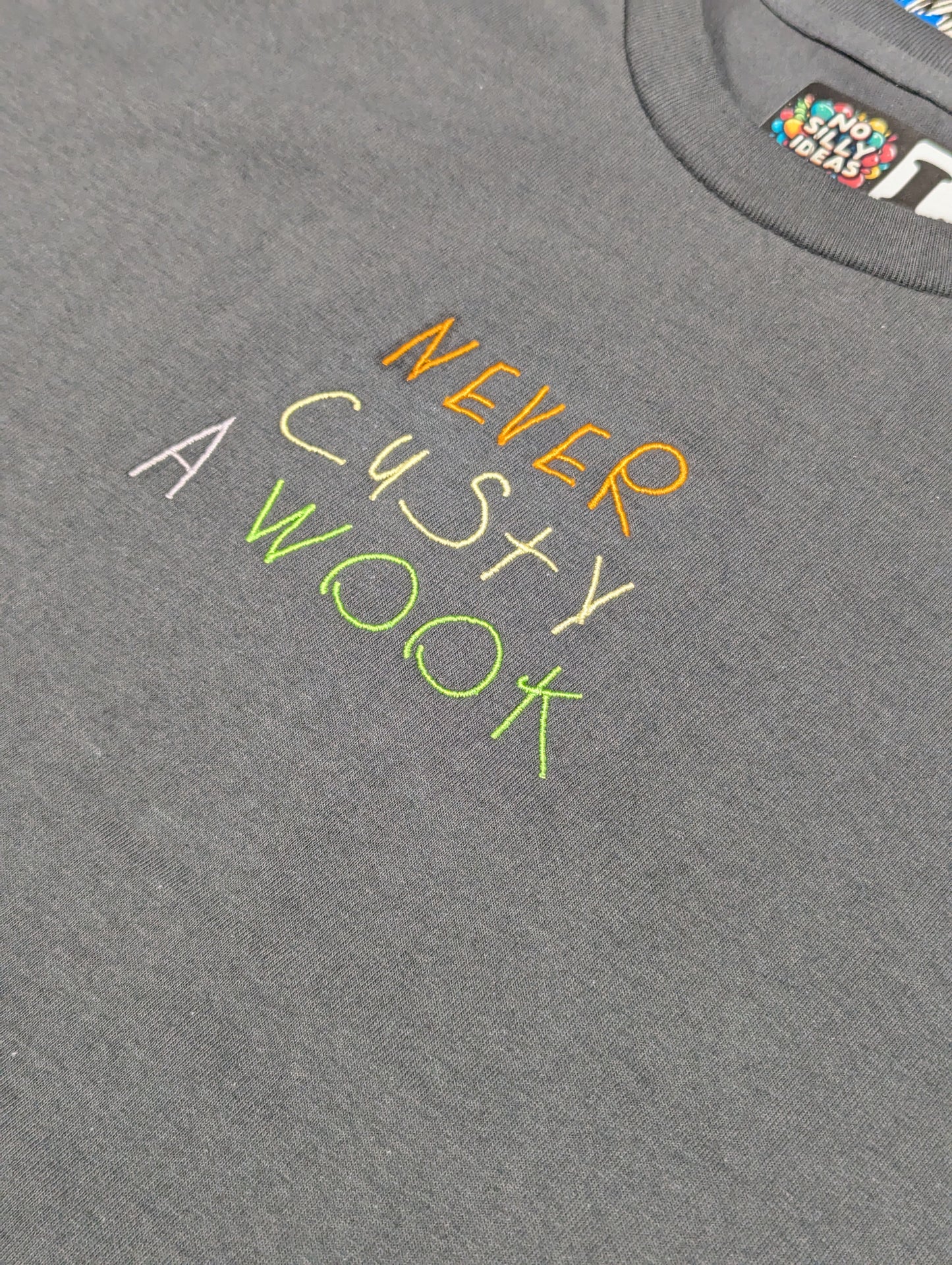 NEVER CUSTY A WOOK T-SHIRT